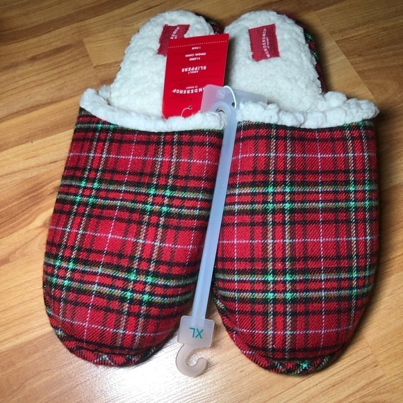WONDERSHOP Shoes Adult Plaid Slippers Red size M 11/12 W 13/14 - Picture 3 of 6